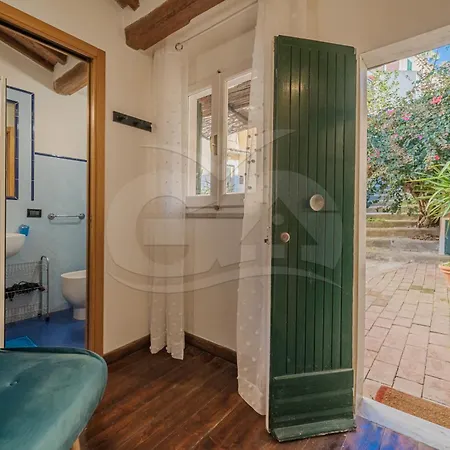 Il Comandante - Goelba Apartment Porto Azzurro